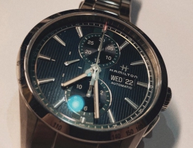 颜值颇高大气的外形  汉米尔顿百老汇计时款手表