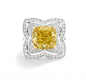 戴比尔斯ENCHANTED LOTUS 系列枕形切割艳彩黄钻钻戒戒指