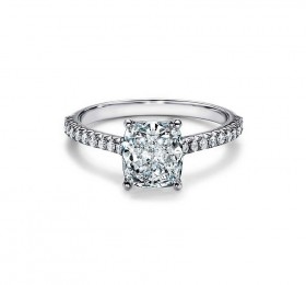 蒂芙尼订婚钻戒铂金铺镶钻石戒圈镶嵌枕形切割钻石订婚钻戒戒指