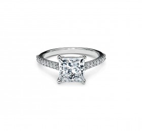 蒂芙尼订婚钻戒铂金铺镶钻石戒圈镶嵌公主方形切割钻石订婚钻戒戒指