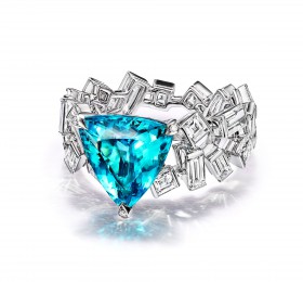 蒂芙尼BLUE BOOK高级珠宝2023 BLUE BOOK 18K白金镶嵌一颗重逾2克拉的帕拉依巴碧玺及钻石戒指戒指