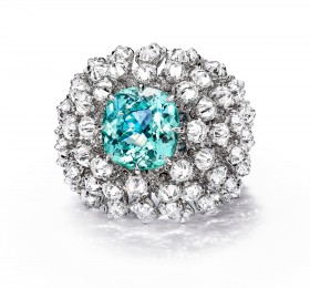 蒂芙尼BLUE BOOK高级珠宝2023 BLUE BOOK 18K白金镶嵌一颗重逾10克拉的蓝色铜锂碧玺，绿松石及钻石戒指戒指