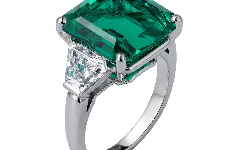 卡地亚高级珠宝系列祖母绿钻石戒指